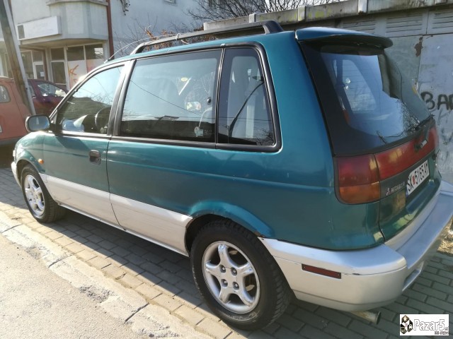 Mitsubishi Space Runner