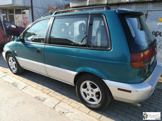 Mitsubishi Space Runner