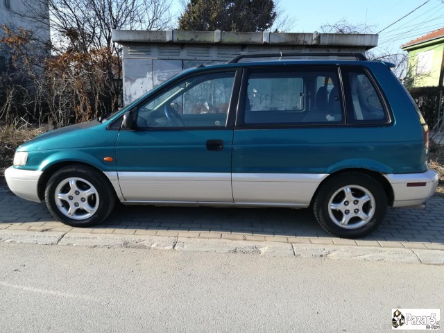 Mitsubishi Space Runner