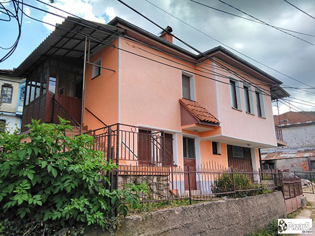 Продавам куќа во Крушево