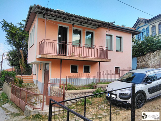 Продавам куќа во Крушево