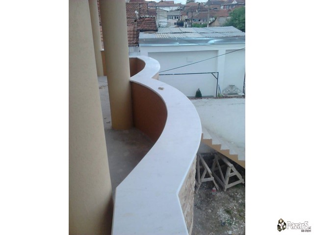 БУЊА ОД ПРИРОДЕН ДЕКОРАТИВЕН КАМЕН,МЕРМЕР И ТРАВЕР