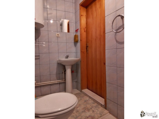 ИЗДАВАМ ГАРСОНИЕРА