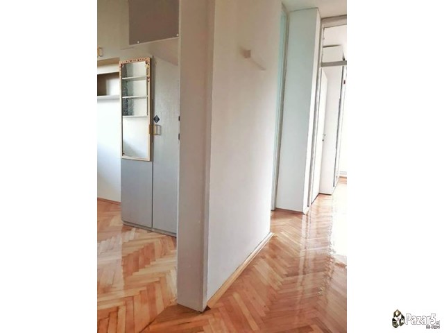 Се продава 91м2 со 3 спални соби близу до Citymall