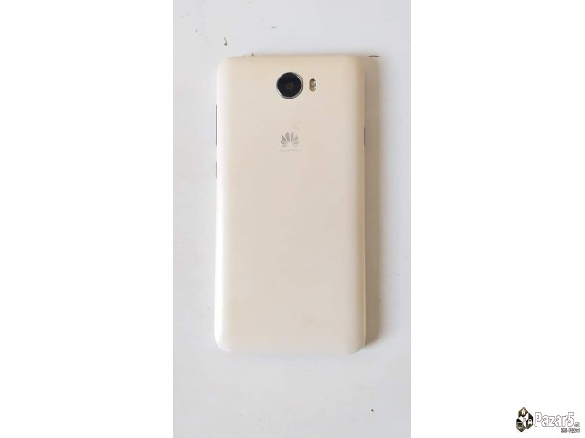 Prodavam Telefon Huawel J5 2017 God Nova Staklena 