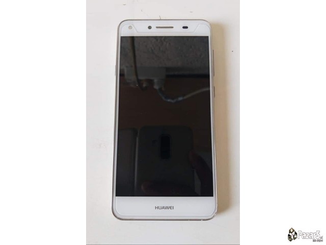 Prodavam Telefon Huawel J5 2017 God Nova Staklena 
