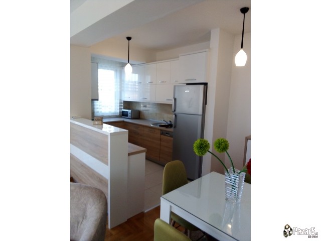 СЕ ИЗДАВА 3-СОБЕН НОВ СТАН ВО КИСЕЛА ВОДА