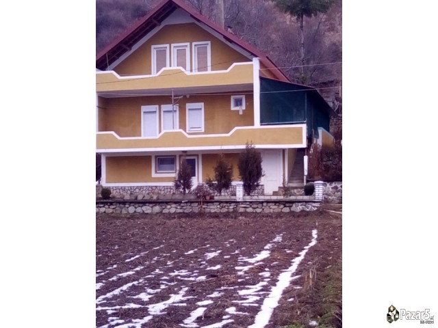 Семејна Куќа