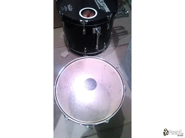 Продавам бубњеви