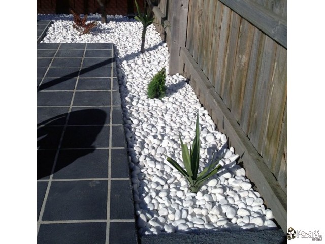 МЕРМЕРНИ КАМЧИЊА ЗА ДВОР