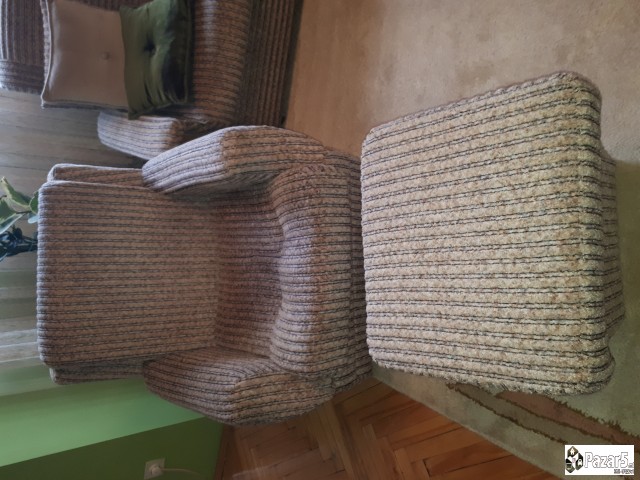 Prodavam Agolna Garnitura