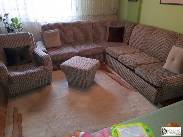 Prodavam Agolna Garnitura