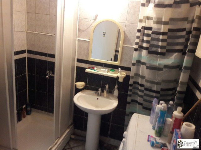 Издавам 4-собен стан во Карпош 4