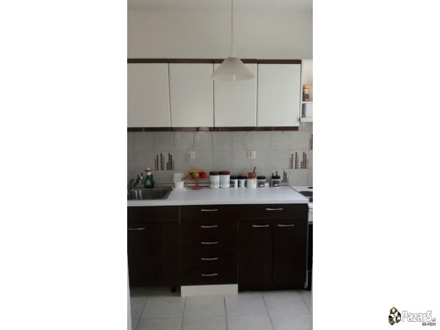 СЕ ИЗДАВА 3-СОБЕН СТАН ВО СОПИШТЕ