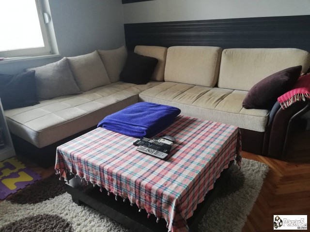 Аголна гарнитура