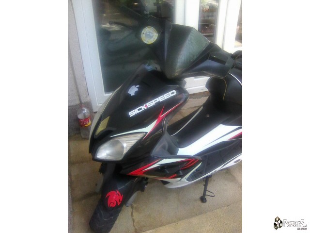 Продавам скутер ХАМАЧИ како нов