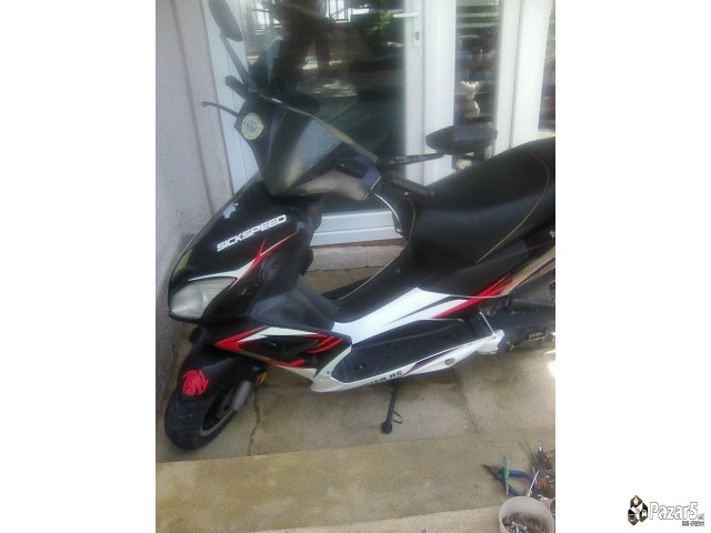 Продавам скутер ХАМАЧИ како нов