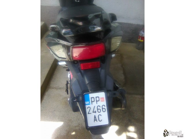 Продавам скутер ХАМАЧИ како нов