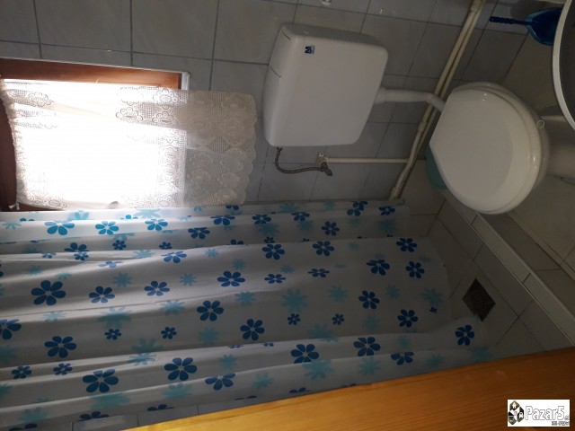 СЕ ИЗДАВА ГАРСОНИЕРА ВО КОЗЛЕ