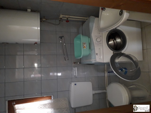 СЕ ИЗДАВА ГАРСОНИЕРА ВО КОЗЛЕ