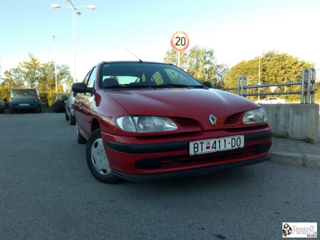  Renault Megane 1.6 E Reg.+ Zelen Karton