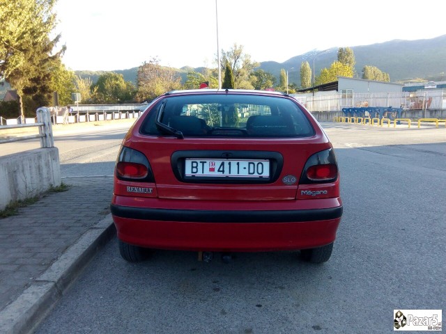  Renault Megane 1.6 E Reg.+ Zelen Karton
