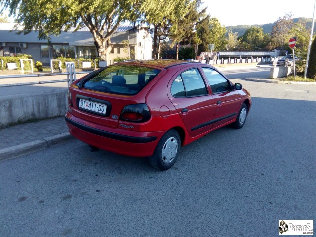  Renault Megane 1.6 E Reg.+ Zelen Karton