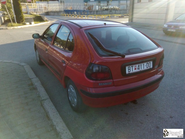  Renault Megane 1.6 E Reg.+ Zelen Karton