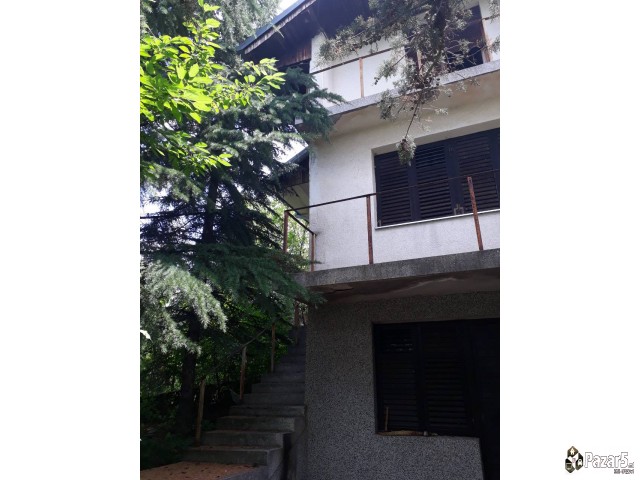 Se Prodava Vikend Kuka