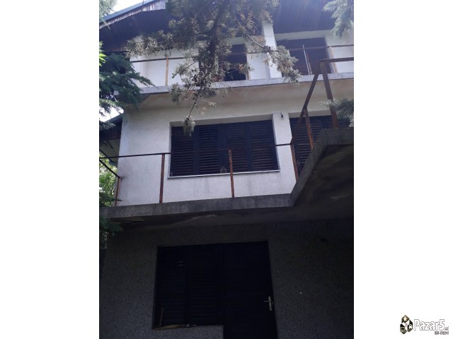 Se Prodava Vikend Kuka