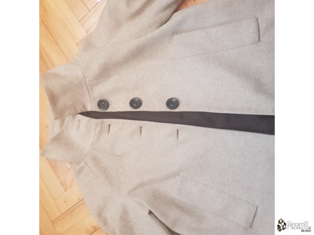 Kratka Palto Od Zara! Prekrasen Material