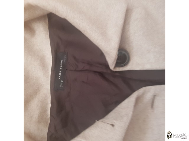 Kratka Palto Od Zara! Prekrasen Material