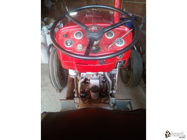 Massey Ferguson 135