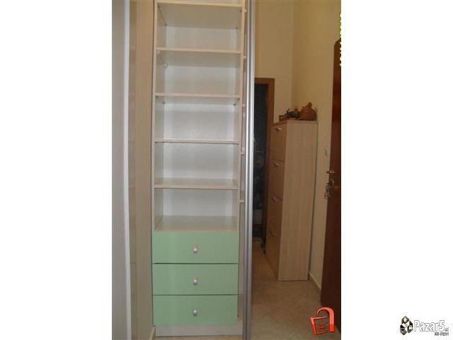 Издавам гарсоњера во центар