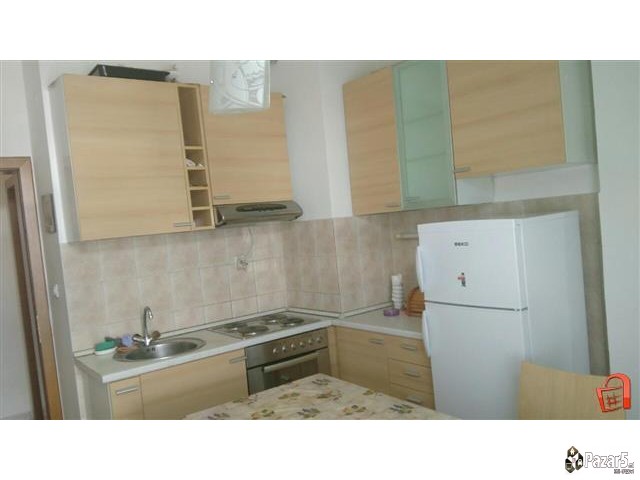 Издавам гарсоњера во центар