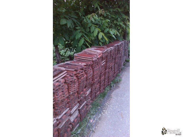 Продавам керамиди