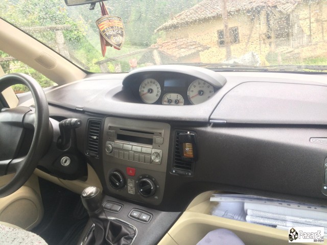 Lancia   Musa    1.9 Jtd   2004god