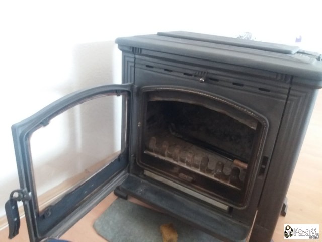 Prodavam Komplet Spalna , Kamin , Sifonjeri , Krev