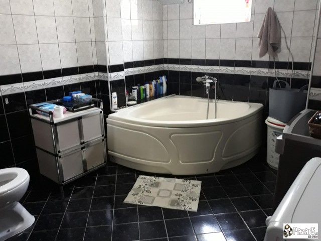 продавам куќа во Радишани