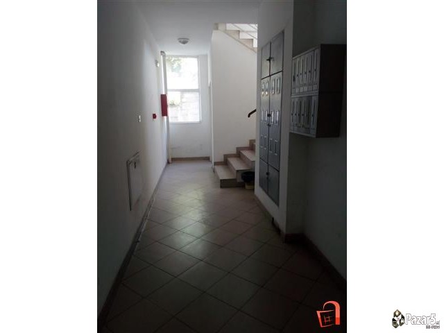 Продавам гарсоњера