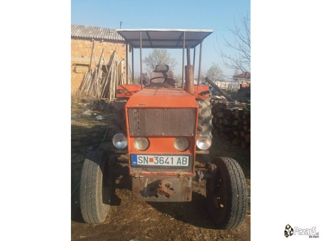Traktor Univerzal640 I Baliracka Internacional445d