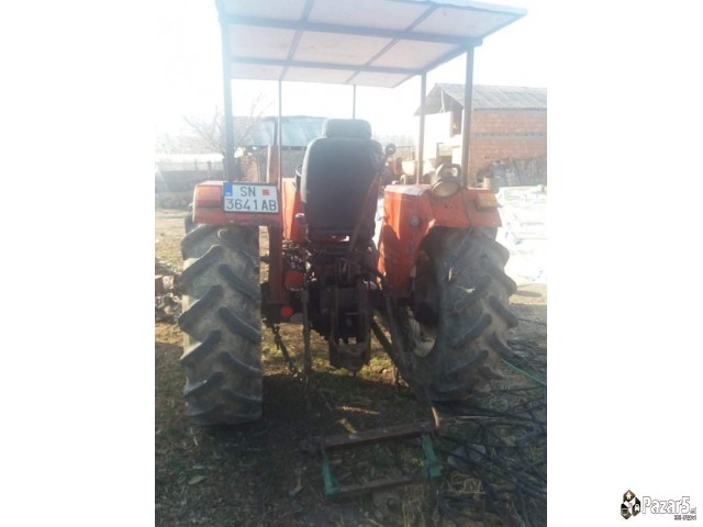 Traktor Univerzal640 I Baliracka Internacional445d