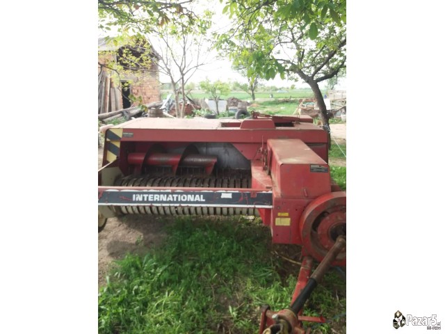 Traktor Univerzal640 I Baliracka Internacional445d