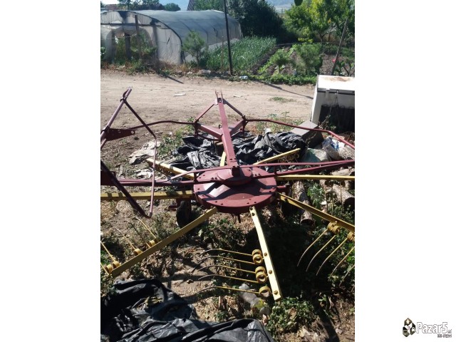 Traktor Univerzal640 I Baliracka Internacional445d