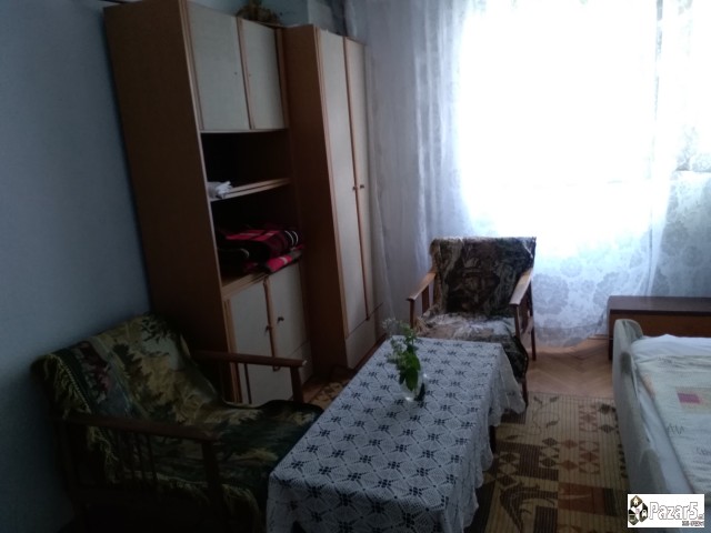 Издавам соби во Охрид