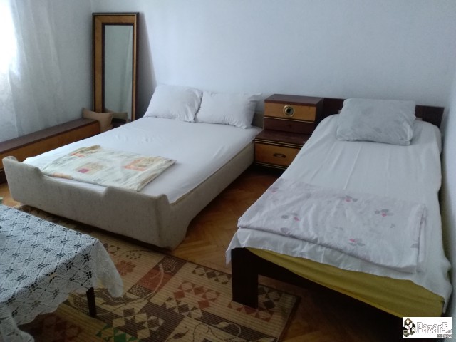 Издавам соби во Охрид