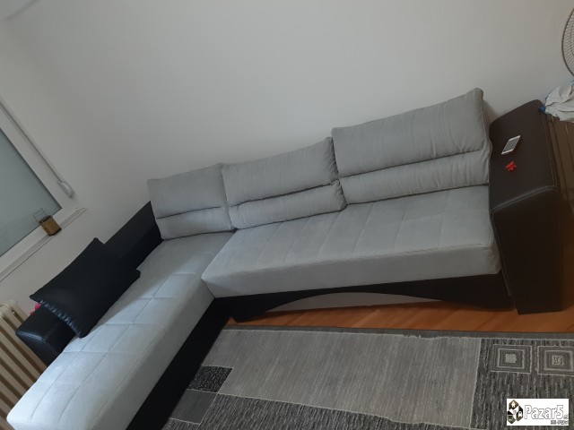 Se Prodava Garnitura I Klub Masa