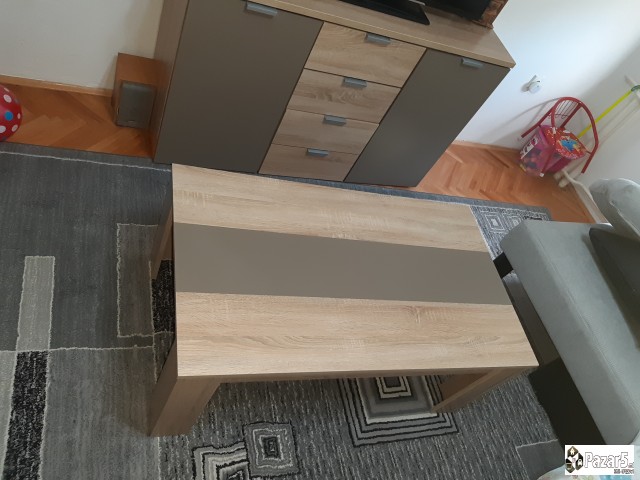 Se Prodava Garnitura I Klub Masa