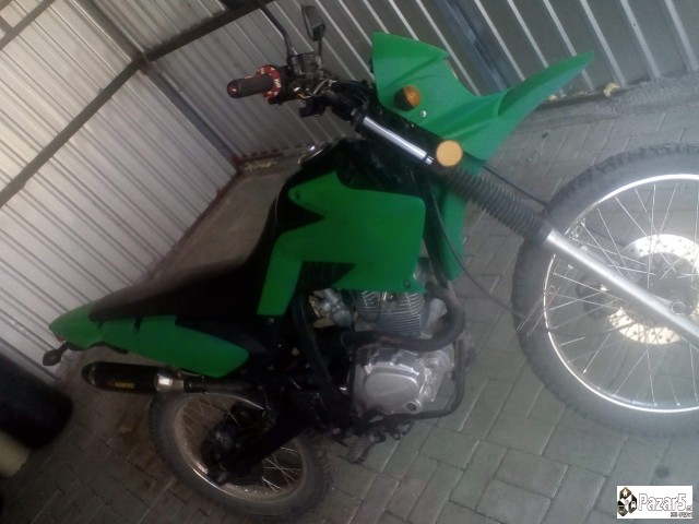 Prodavam Kros 200 Cc Dobro Socuvan Garaziran.