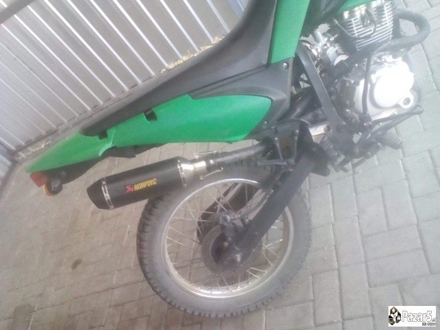 Prodavam Kros 200 Cc Dobro Socuvan Garaziran.